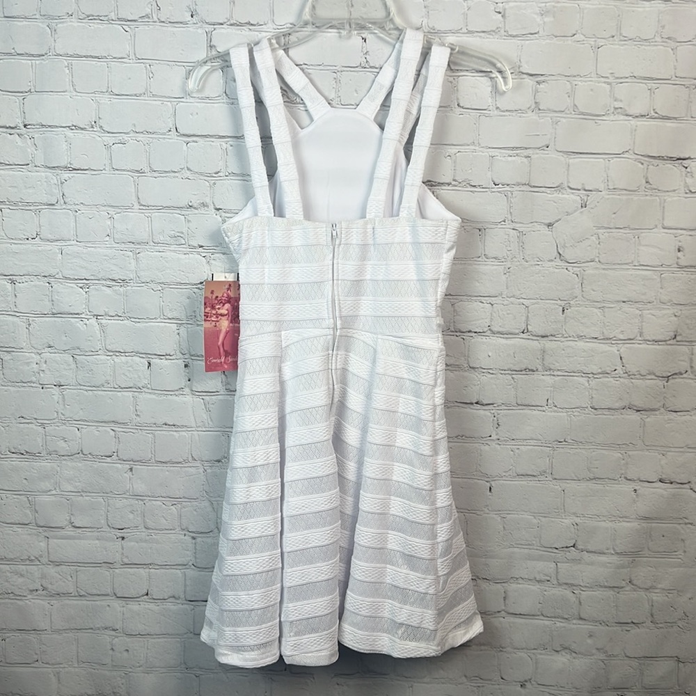 Emerald Sundae White Fit and Flare Dress Juniors Size Small Homecoming - Picture 5 of 5